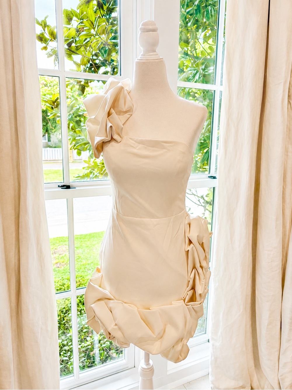 Elegant One-Shoulder Cream Mini Dress with Ruffle Details